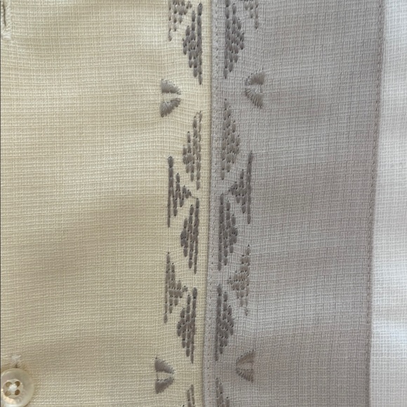 Cubavera Cream and Taupe Embroidered Details Men's Short Sleeve Shirt - Picture 3 of 5